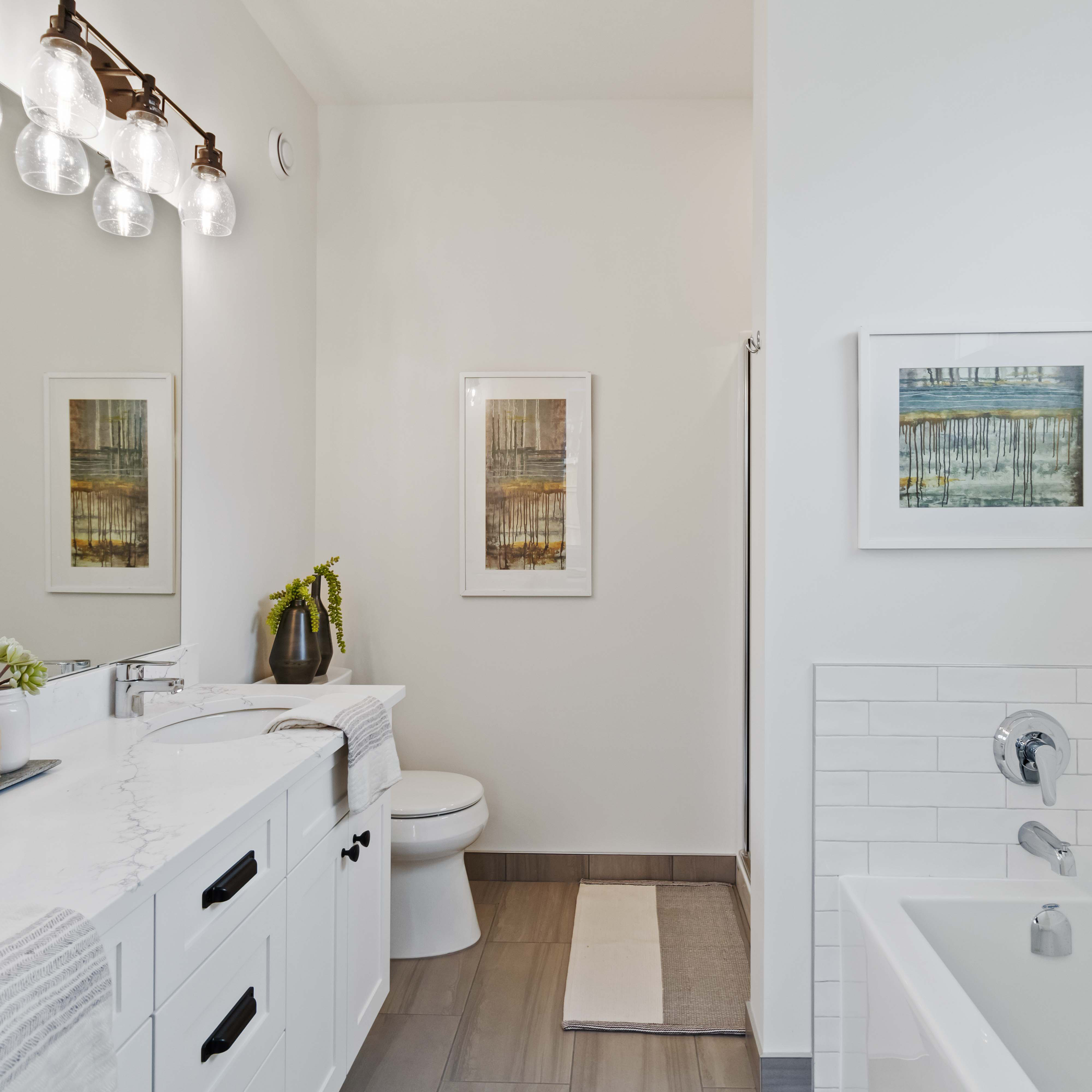 Crescent Ensuite